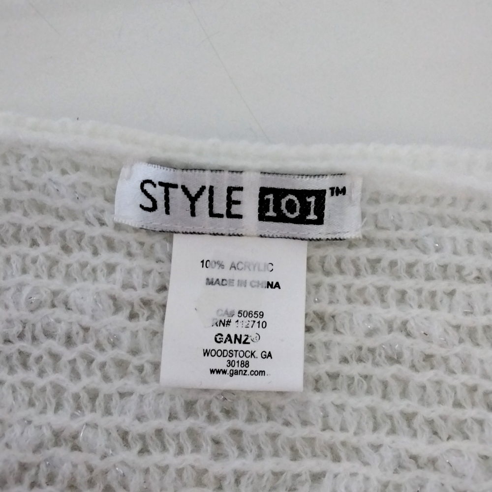Cape shawl wrap in off white with metallic silver thread detail with fringe - Picture 7 of 7